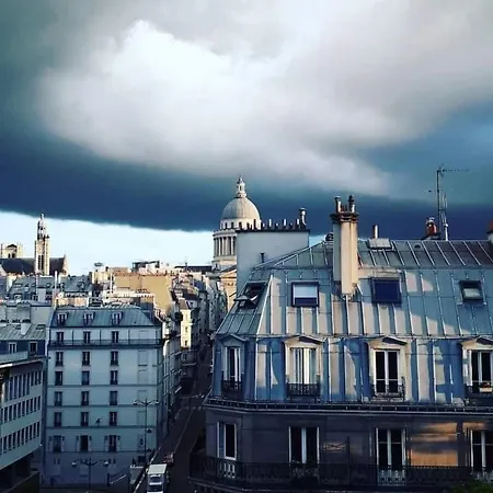 Appartamento Historique Place Maubert Equipe Climatisation Ascenseur Parigi